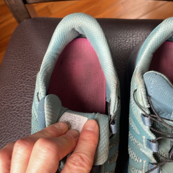 Salomon trail running sz 7.5 waterproof teal sneaker - Picture 6 of 7
